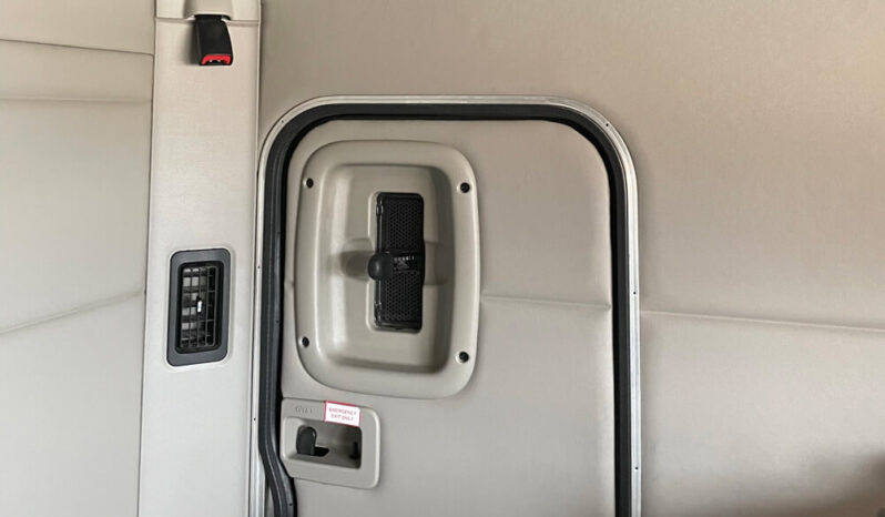 2019 Peterbilt 579 w/Collision Mitigation System full