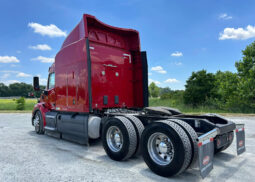 2016 PETERBILT 579 80″ DOUBLE-BUNK SLEEPER full