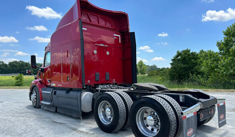 2016 PETERBILT 579 80″ DOUBLE-BUNK SLEEPER full