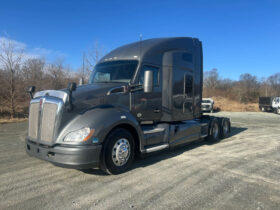 2014 KENWORTH T680 W/ 221K MILES ON CERTIFIED OVERHAUL