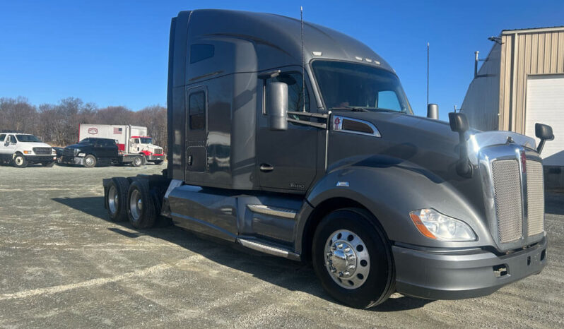 2014 KENWORTH T680 W/ 221K MILES ON CERTIFIED OVERHAUL full