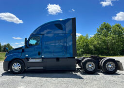 2020 FREIGHTLINER CASCADIA 126 W/72″ SLEEEPER full