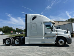 2013 FREIGHTLINER CASCADIA W/134K MILES ON OVERHAUL full