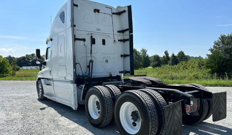 2013 FREIGHTLINER CASCADIA W/134K MILES ON OVERHAUL full