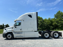 2013 FREIGHTLINER CASCADIA W/134K MILES ON OVERHAUL full