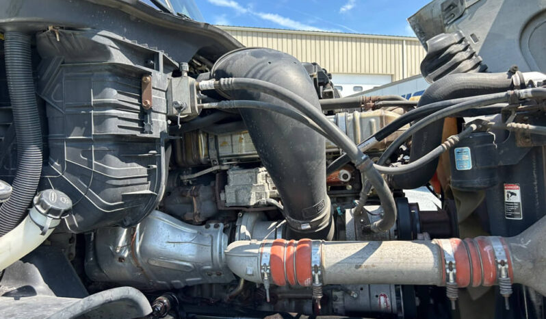 2013 FREIGHTLINER CASCADIA W/134K MILES ON OVERHAUL full