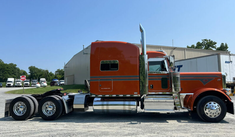 2019 PETERBILT 389 W/70″ SLEEPER – BIG 605 HP full