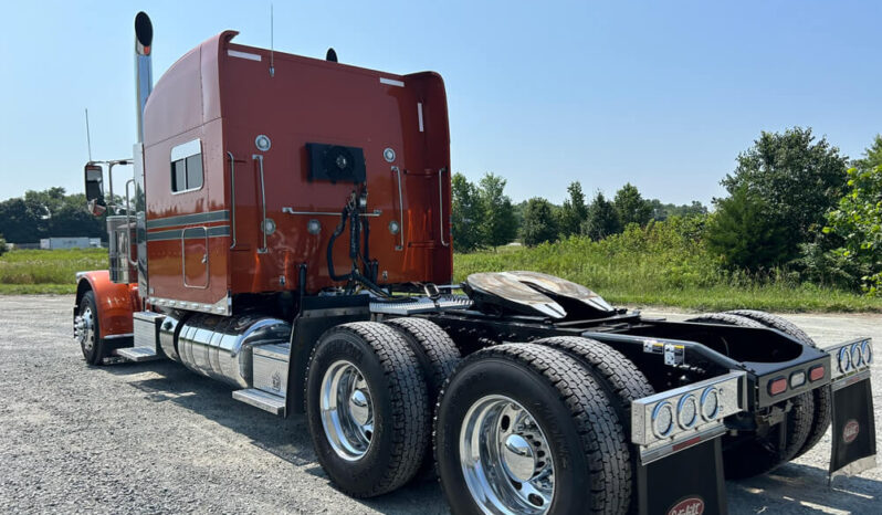 2019 PETERBILT 389 W/70″ SLEEPER – BIG 605 HP full