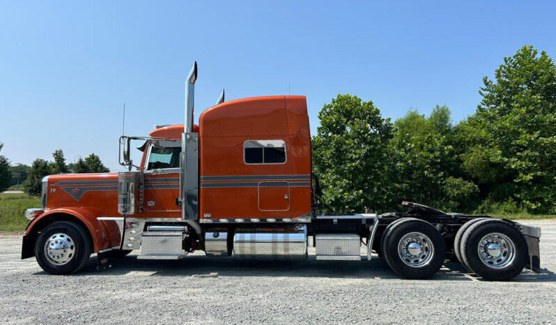 2019 PETERBILT 389 W/70″ SLEEPER – BIG 605 HP full