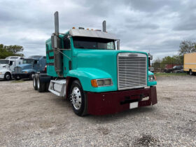 1993 FREIGHTLINER FLD120 W/70″ SLEEPER