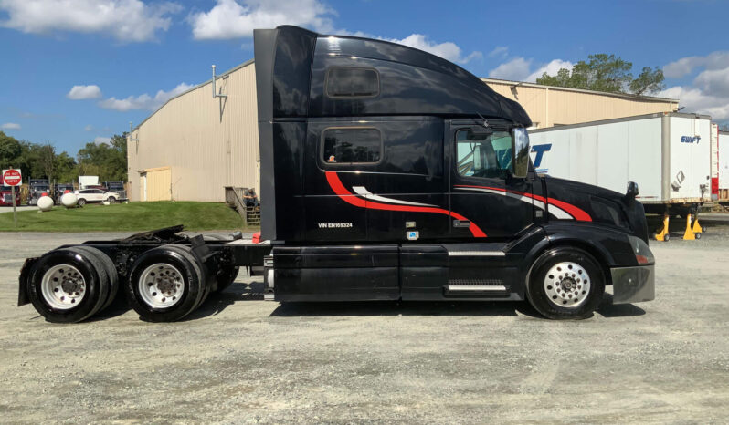 2014 VOLVO VNL780 W/14K ON CERTIFIED OVERHAUL full