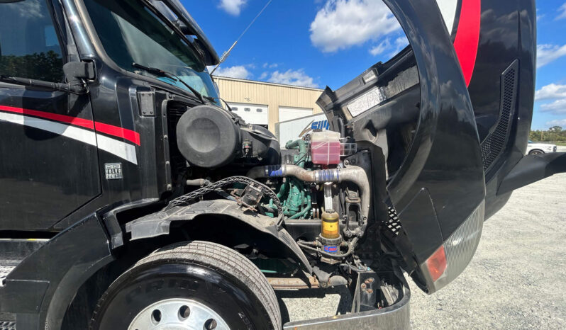 2014 VOLVO VNL780 W/14K ON CERTIFIED OVERHAUL full