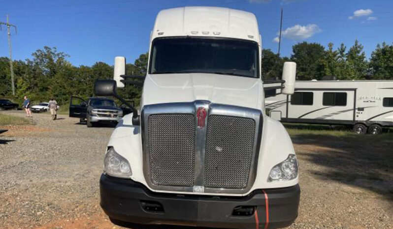 2020 KENWORTH T680 W/76″ SLEEPER full