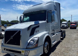 2014 VOLVO VNL670 SLEEPER TRUCK full