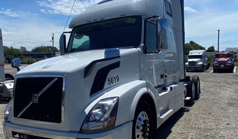 2014 VOLVO VNL670 SLEEPER TRUCK full