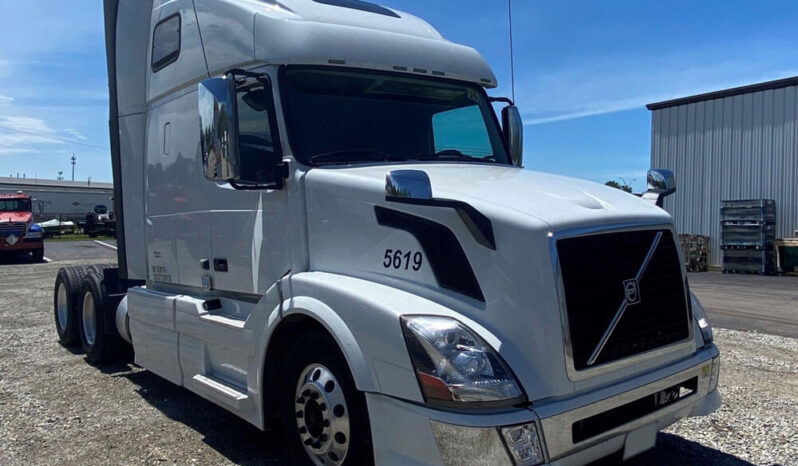 2014 VOLVO VNL670 SLEEPER TRUCK 56427