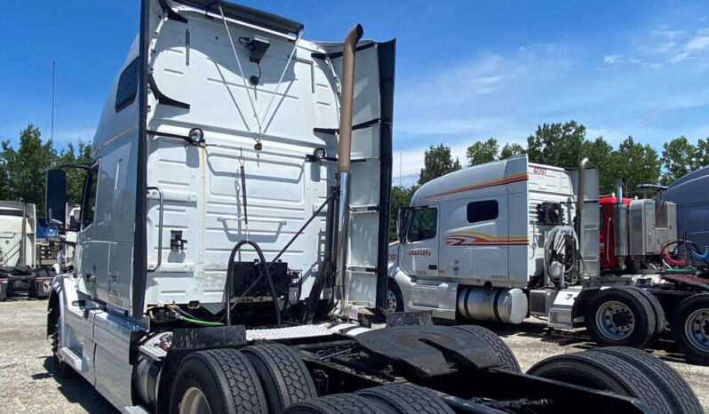 2014 VOLVO VNL670 SLEEPER TRUCK full