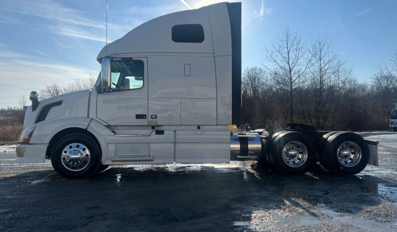 2014 VOLVO VNL670 W/101K MILES ON OVERHAUL full