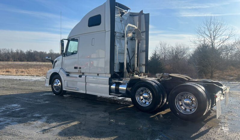 2014 VOLVO VNL670 W/101K MILES ON OVERHAUL full