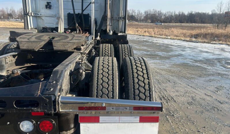 2014 VOLVO VNL670 W/101K MILES ON OVERHAUL full