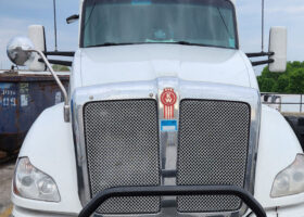 2016 KENWORTH T680 SLEEPER