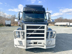 2017 VOLVO VNL780 w/ 77” DBL BUNK,ONLY 107K MILES ON RECON CUMMINS ENGINE, 1YR -100K REMAINING WARRANTY full