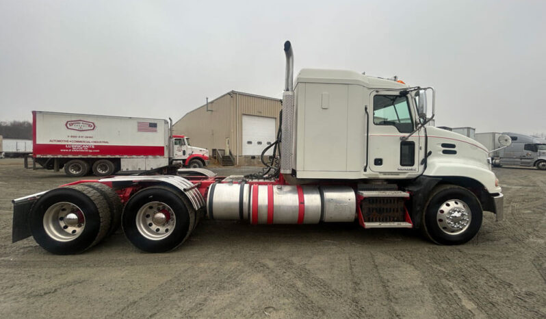 2015 MACK CXU613 W/ONLY 198K MILES full